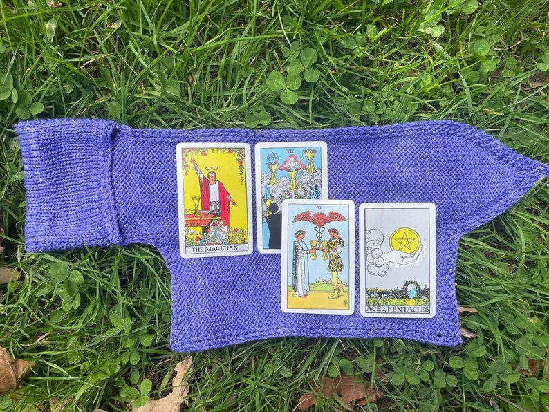 Knit a Wrap For Your Tarot Cards … Great Gift Idea!