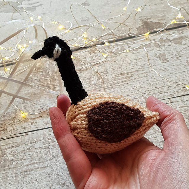 Knit a Pearl the Canadian Goose For Peace – Free Pattern!