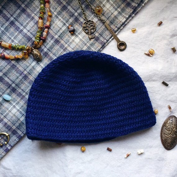 She Taught Herself Nålbinding and Made a Business From The Ancient Art!