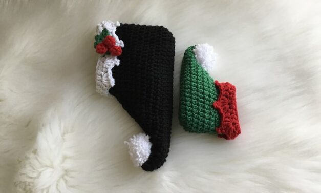 Crochet a Pair of Elf Booties For the Holidays, Plus Bonus Mitts!