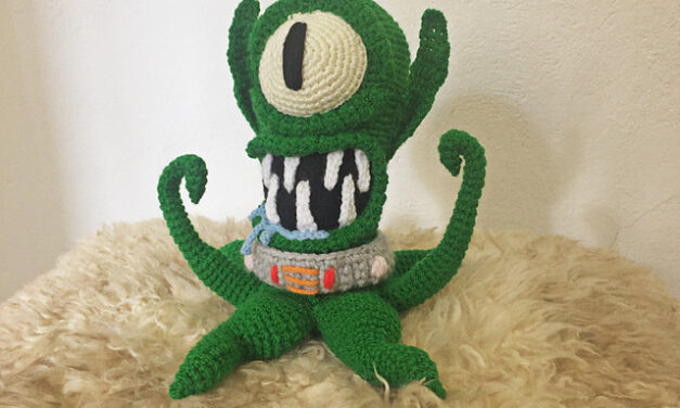 Simpsons Fans, Crochet Your Own Kang and Kodos Amigurumi!