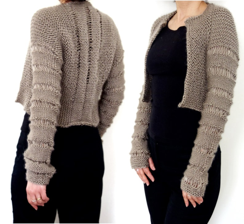 Get the knit pattern from Camexia Designs