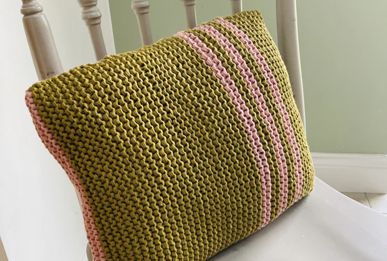 Knit a Simple Garter Stitch Cushion Designed By Hobbii Design