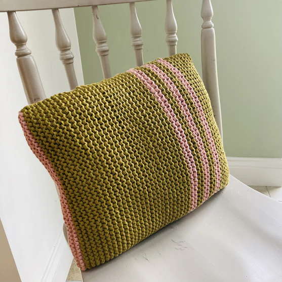 Knit a Simple Garter Stitch Cushion Designed By Hobbii Design