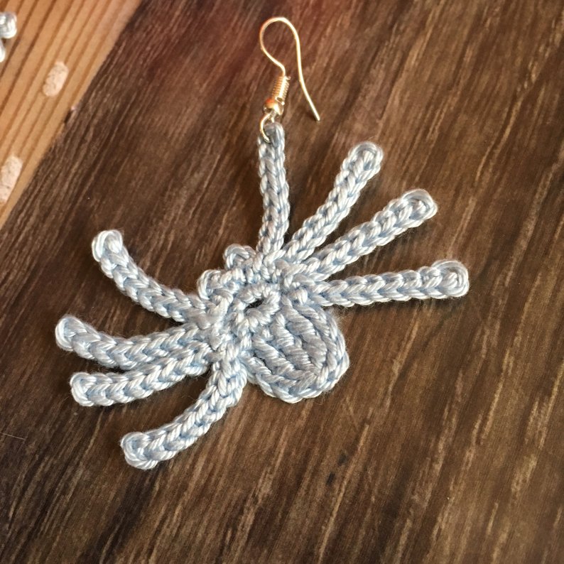 Get the pattern from Creative Accessorise