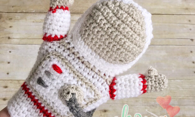 Crochet an Awesome Astronaut Hand Puppet!