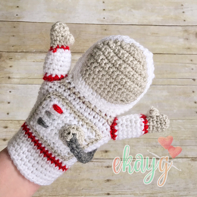 Crochet an Awesome Astronaut Hand Puppet!