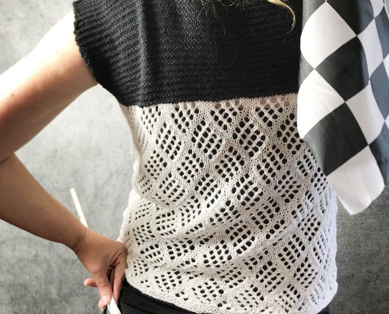 Knit a Fun Two-Tone Summer Tee … I’m In Love With This Pattern!