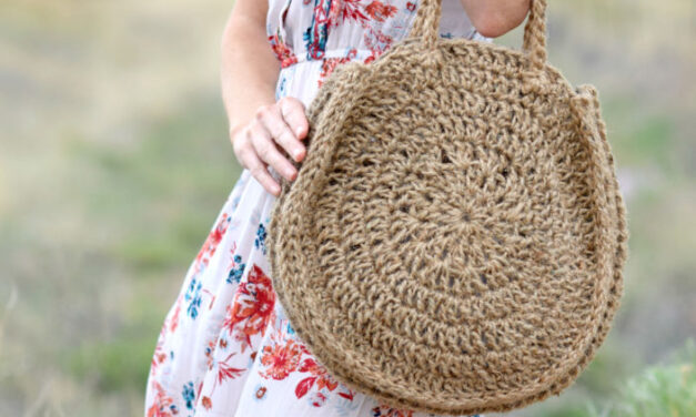 Crochet a Summer Circle Bag! Pattern and Tutorial From Mama In A Stitch