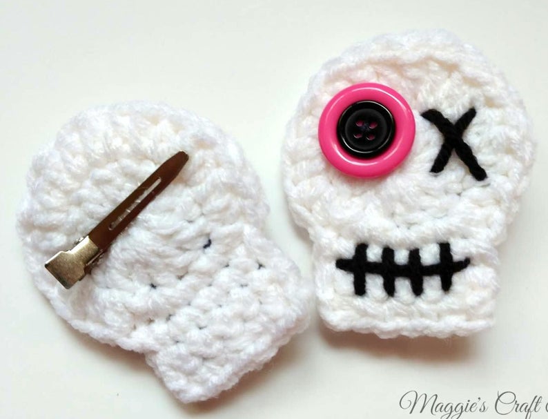 Get the crochet hairclip via Etsy