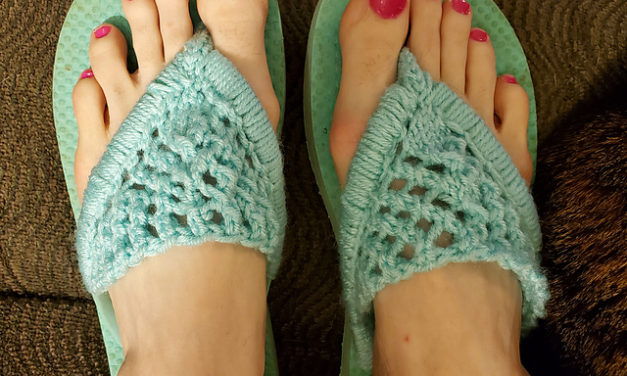 Embellish A Pair Of Flip Flops With This Quick Knit Pattern