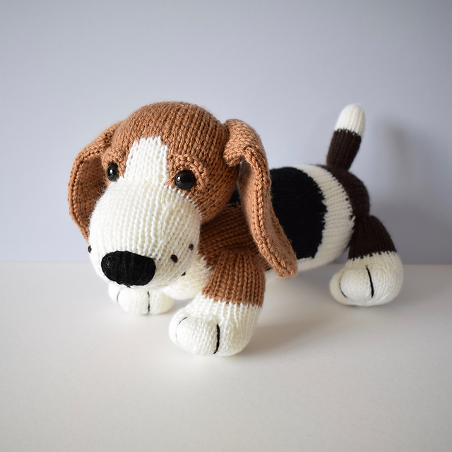 Knit a Cute Herbie the Bassett Hound Designed By Amanda Barry
