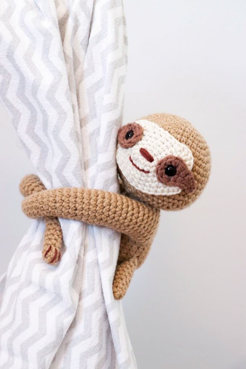 Crochet A Sloth Curtain Tie-Back … Smart AND Fun! KnitHacker