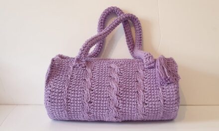 Must-Make! This Colorful Crochet Duffel Barrel Bag Is Beautiful!