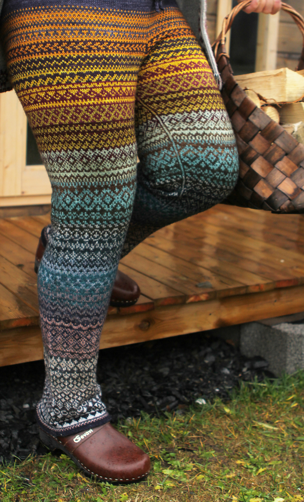 Say Hello To Only Knit Pants I'd Ever Wear, They're Absolutely Stunning!