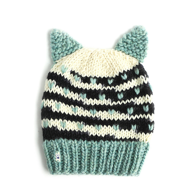 FREE Pattern For a Chunky-Knit Cat Hat, Designed By Dubbele Dutch Crafts