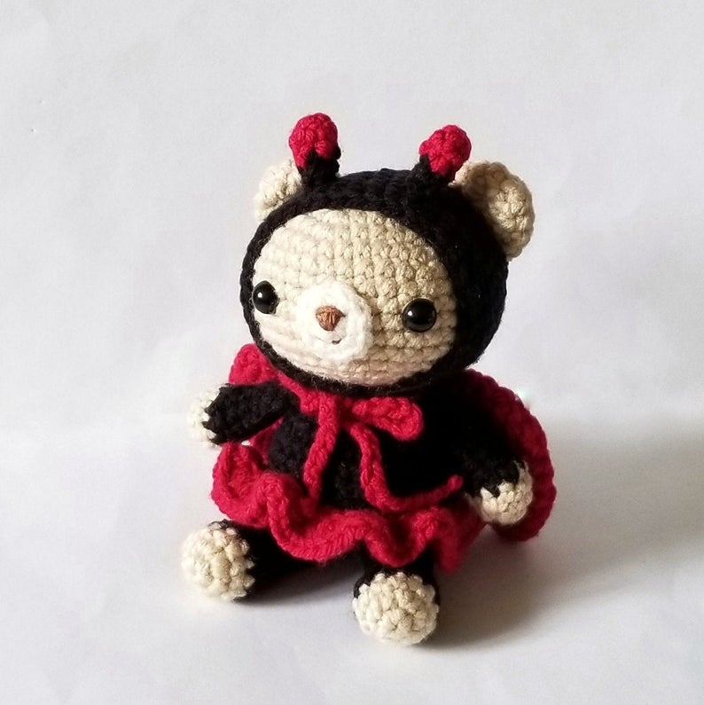 Get the crochet pattern, designed by The Cozy Chipmunk #crochet #amigurumi