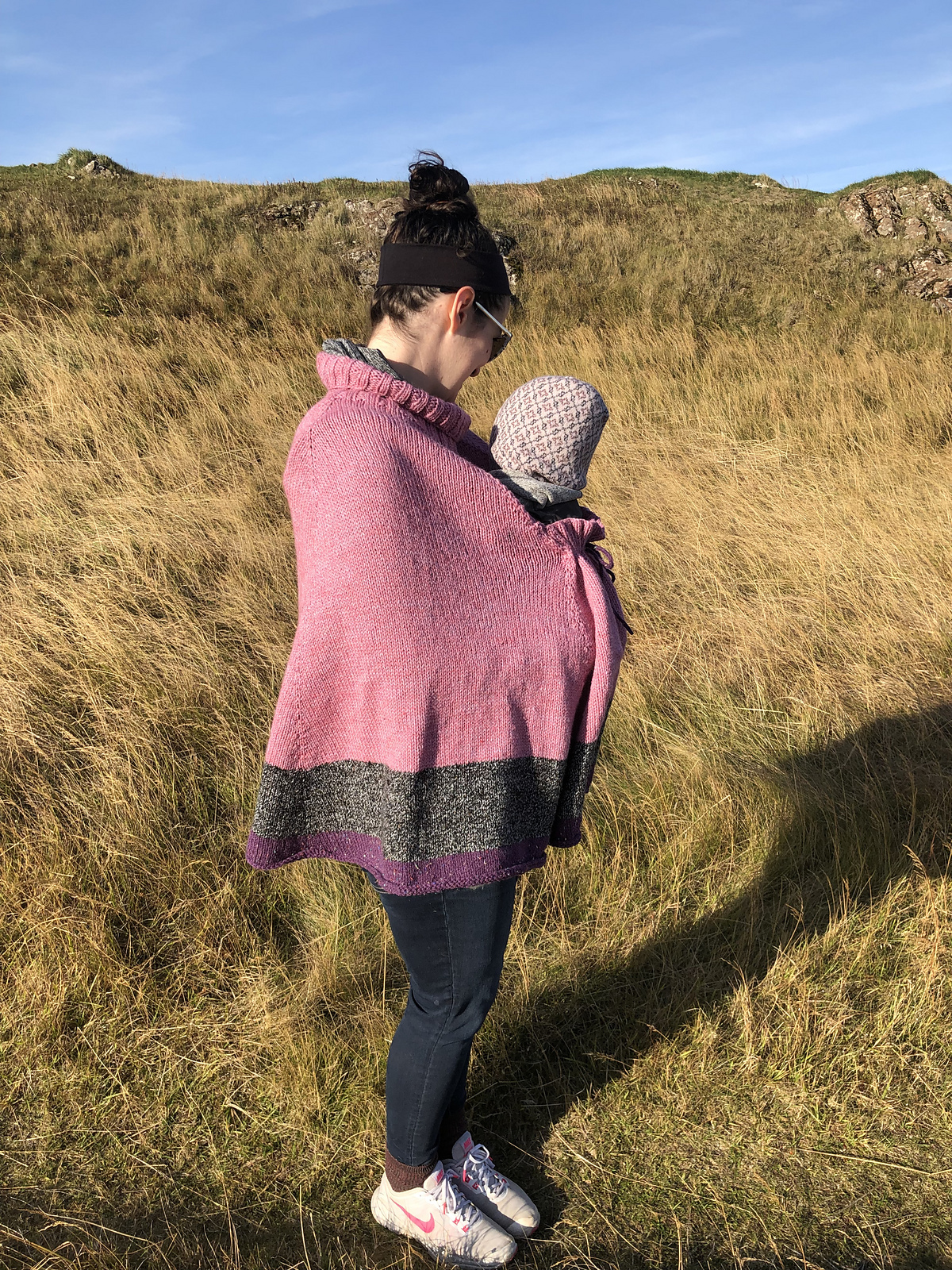 Super Smart and Innovative 'Kangaroo Poncho' For Baby-Wearers, Designed By S. Bazely