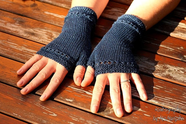 Get the knit pattern from Doreen Blask of Mumpitz Design