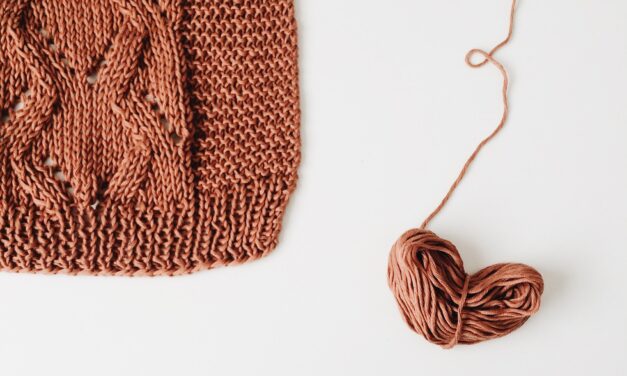 Why Knitting is a Good Hobby for Students