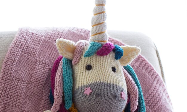 Knit a Unicorn Baby Blanket, It’s a Great Gift and So Cute!