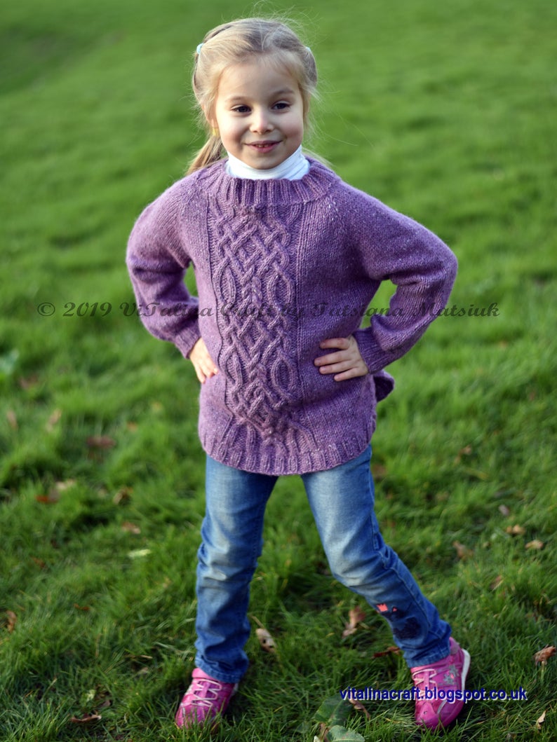 Designer Spotlight: Gorgeous Knit Patterns For All Ages, Designed By Tanya of ViTalinaCraft #knitting
