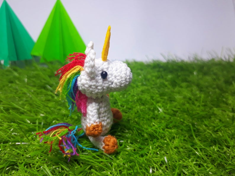 Tiny Amigurumi Patterns by Vivian of Obscurely Small #crochet #amigurumi