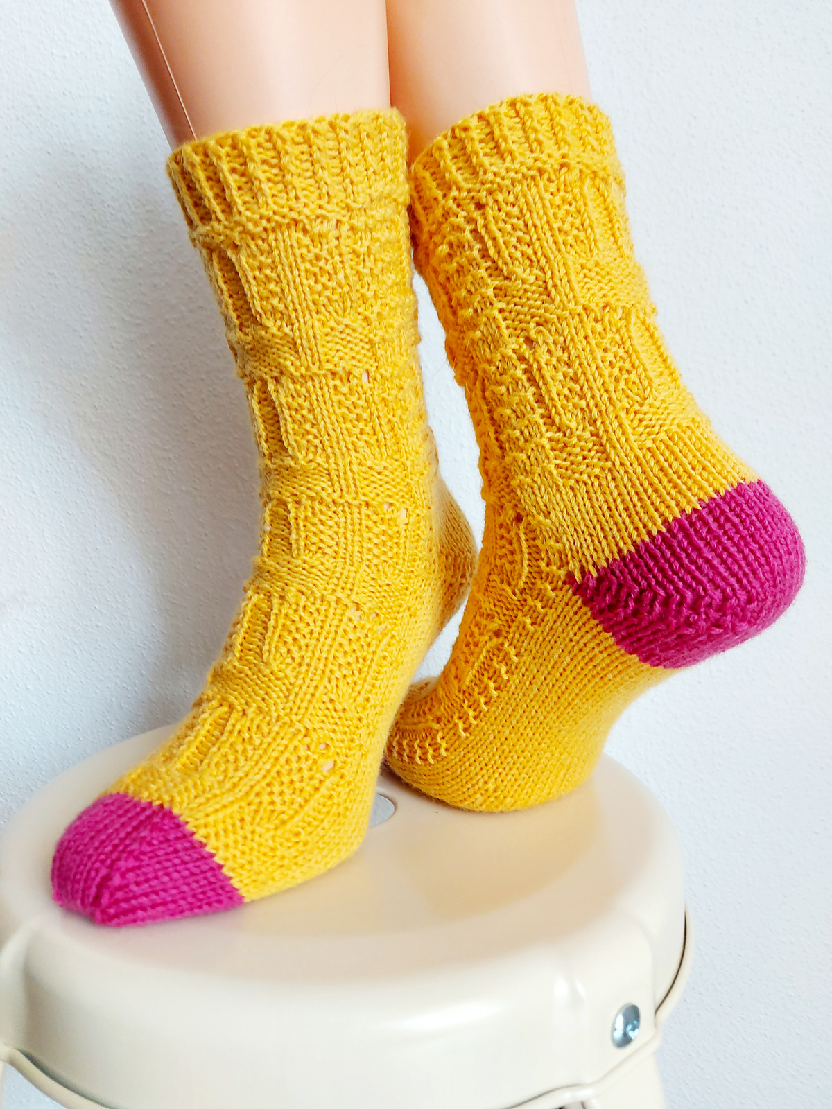 Knit a Fun Pair of PopSockles Socks, Designed By Nikki Wolfhammer of ND Wolfhammer Designs