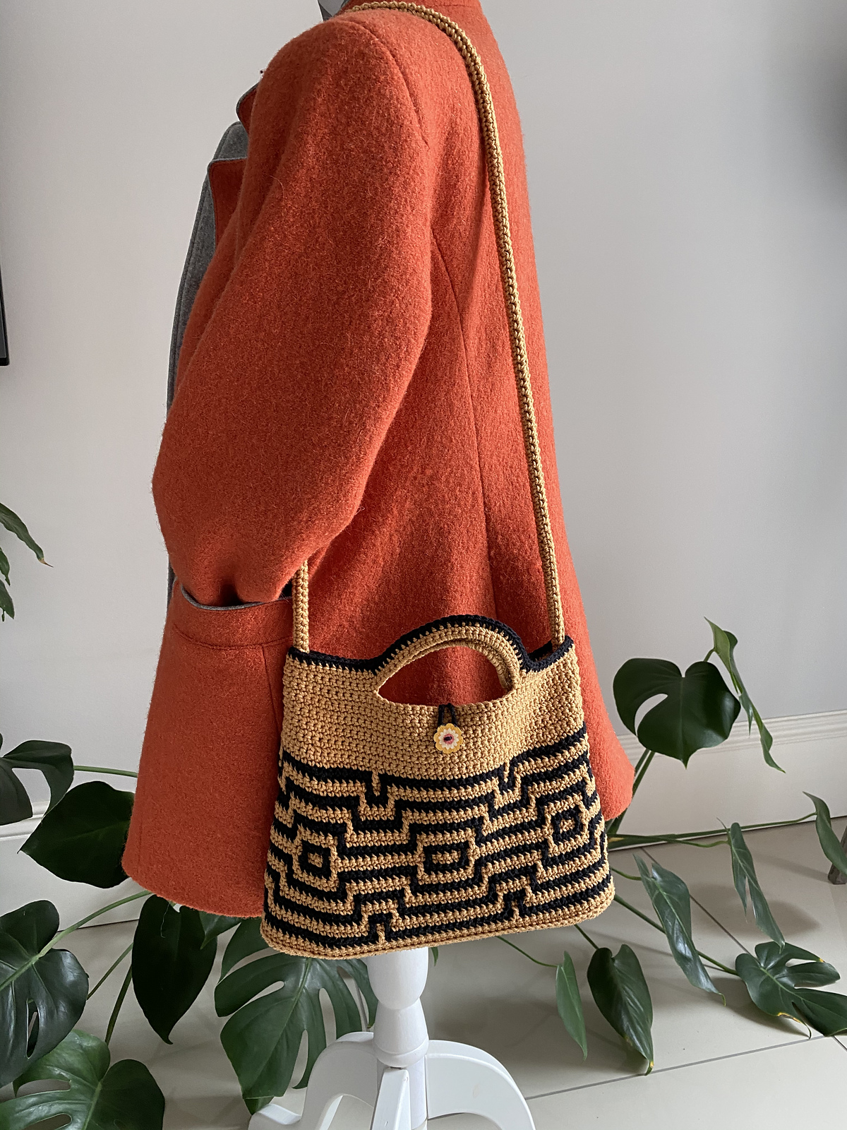 Crochet a Marvelous Maze Bag, Designed By Carol Ibbetson