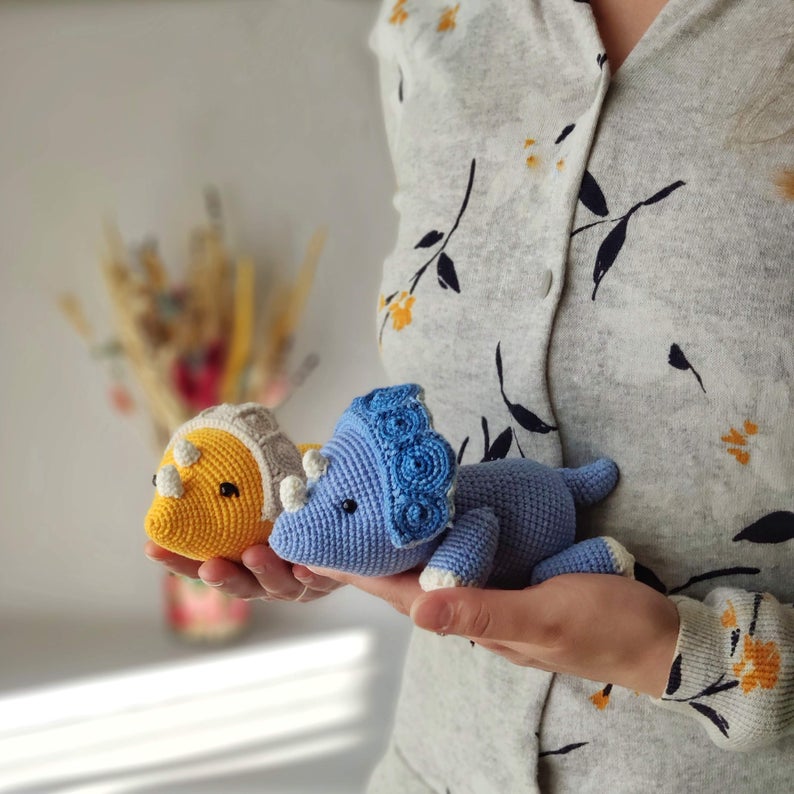 Get the pattern designed by Kate Kobets of Toysneed