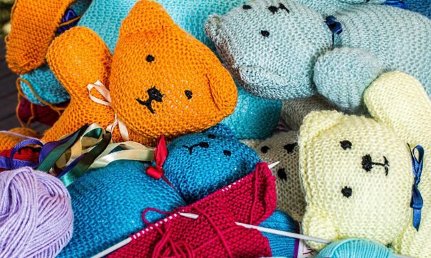 How Knitting Can Help Students Survive Through College