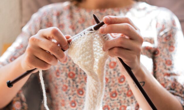 8 Reasons Why Knitting  Should Be Taught in Schools