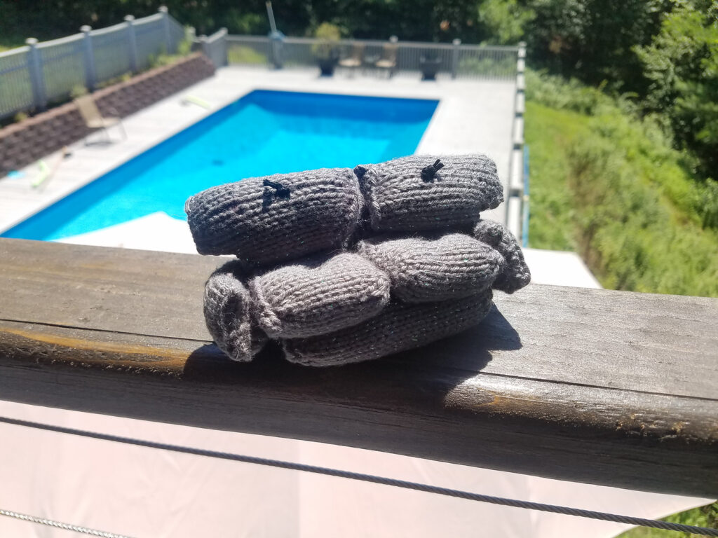 Knit a Sophie The Loveseat and Her Friend Chanel The TV, Cute Amigurumi!