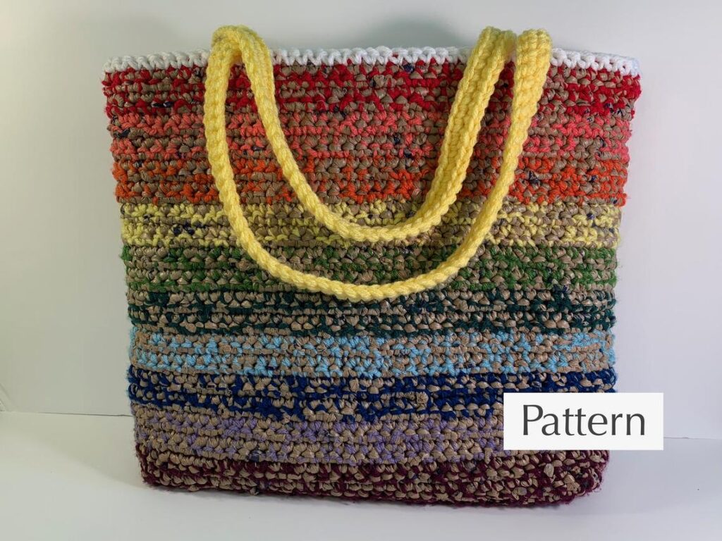 Use Old Plastic Grocery Bags To Crochet A Handsome & Practical Market Bag