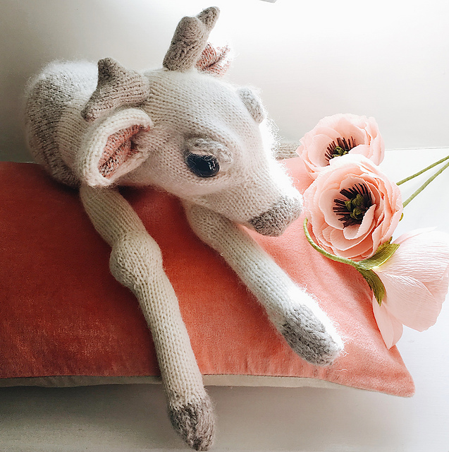 Knit a Sophisticated White Buck Designed By Claire Garland 