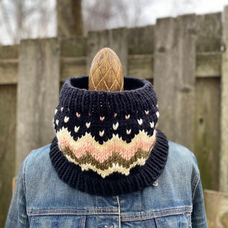 This 'Scraptacular Cowl' Is The Knitting Pattern We All Need Right Now, Hello Perfect Stashbuster