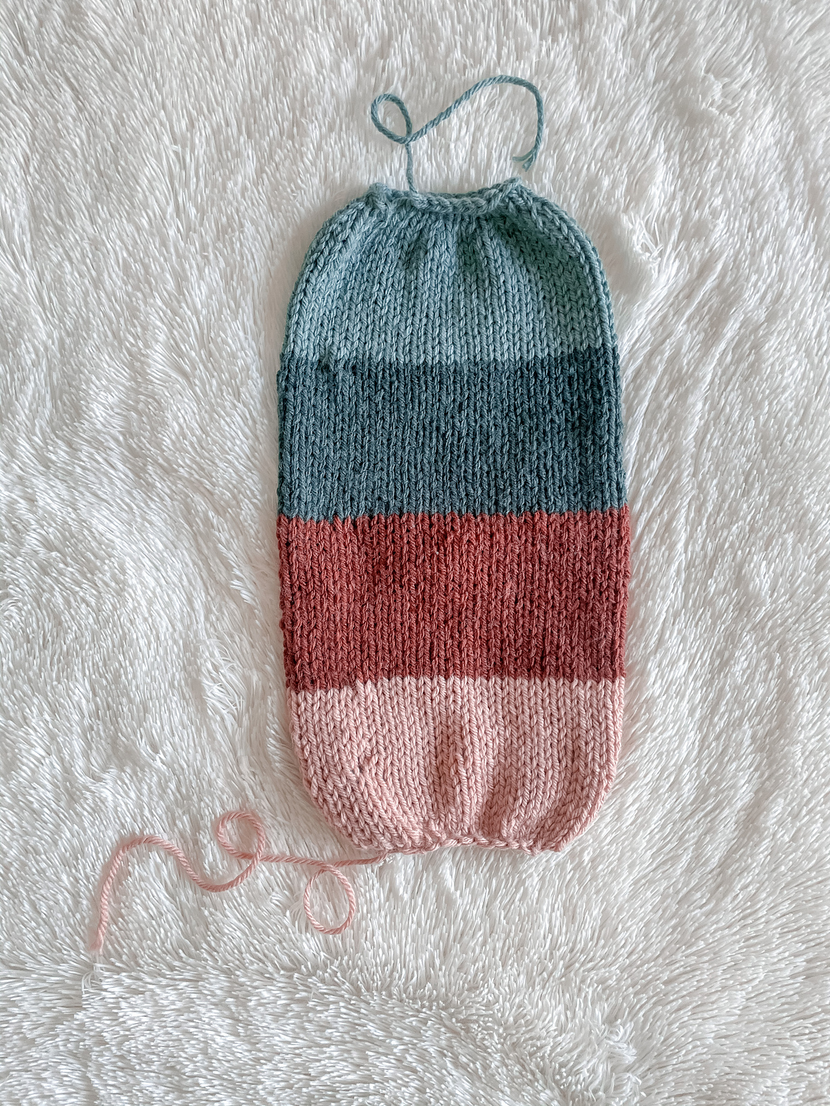 You Can Knit a Reversible Beanie, It's Easy-Peasy!