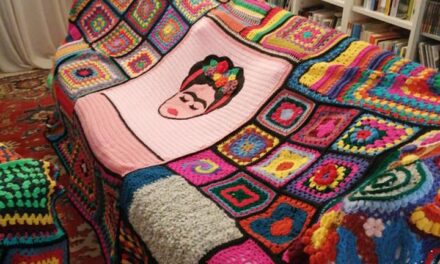Patrizia Marcato’s Colorful Frida Kahlo Afghan … I Love It!