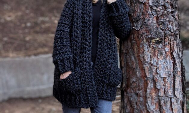 Dear Crocheters, This Is The Cozy Sunday Morning Sweater Of Your Dreams … So Comfy!