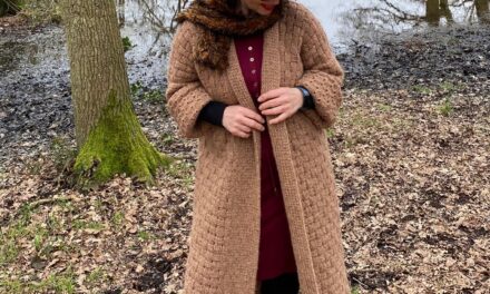 Knit An Easy Oversized Sweater For Spring, It’s Perfect!