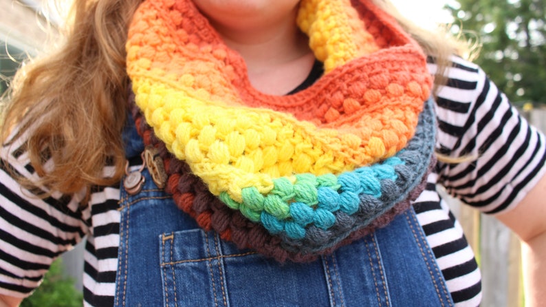 This Bright and Cheery Puff Stitch Cowl Will Have You Wishing For Spring and Crocheting For Joy!