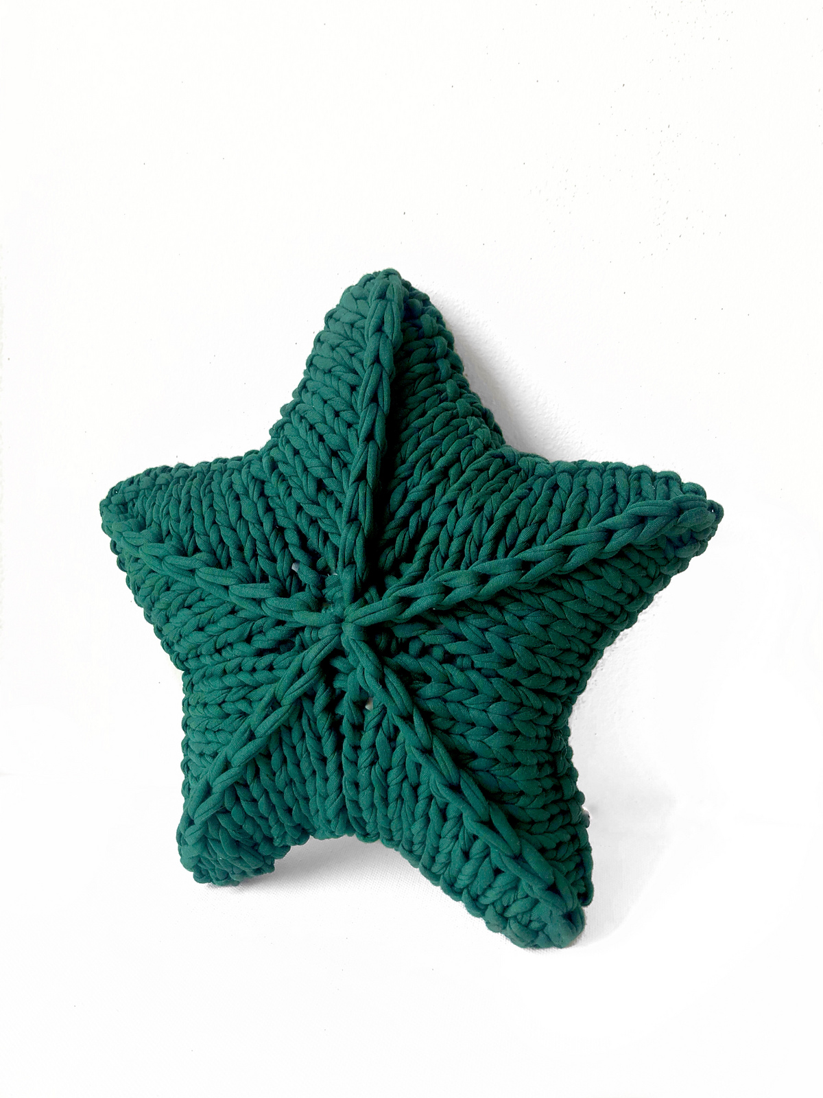 Knit A Star Pillow With Your Fave T-Shirt Yarn ... For Yourself Or For Someone You Love