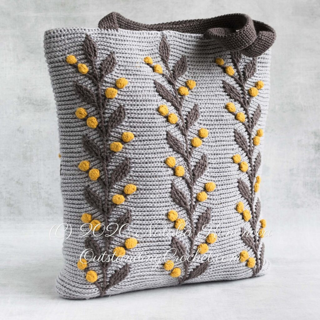 Crochet a Gorgeous 3D Queen Bee Tote For Spring