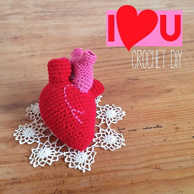 The Best Anatomical Heart Patterns For Knitters and Crocheters!