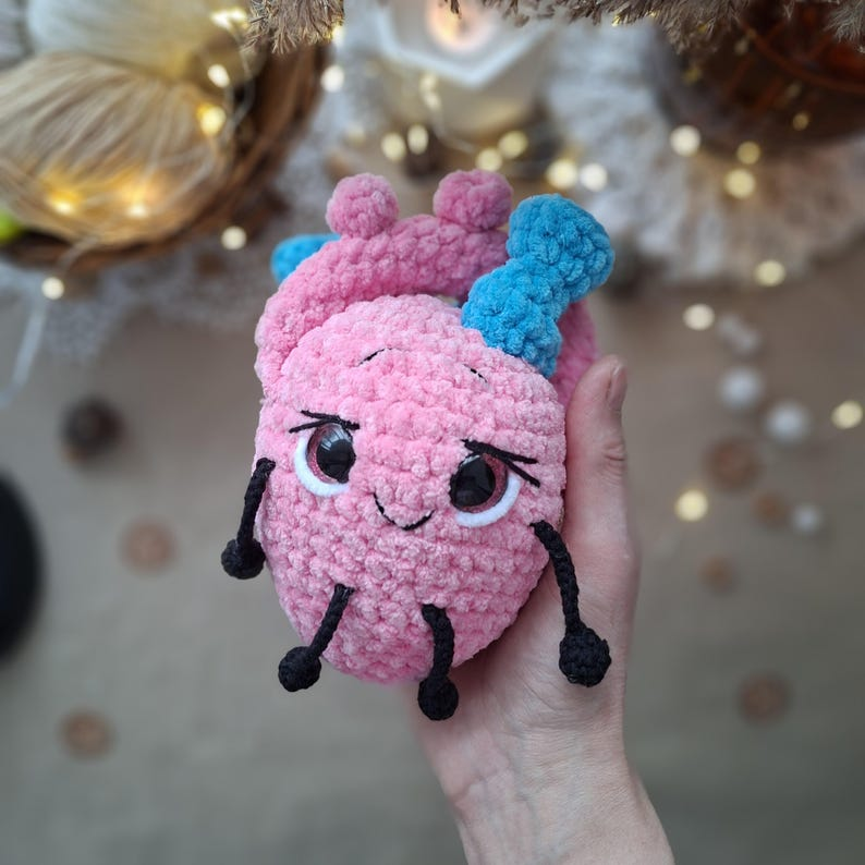 The Best Anatomical Heart Patterns For Knitters and Crocheters!