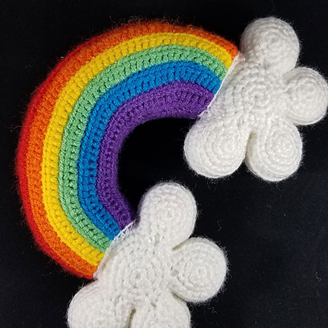 Free Rainbow Amigurumi Pattern With 3D Clouds ... Crocheters, This Project Will Make Your Day!