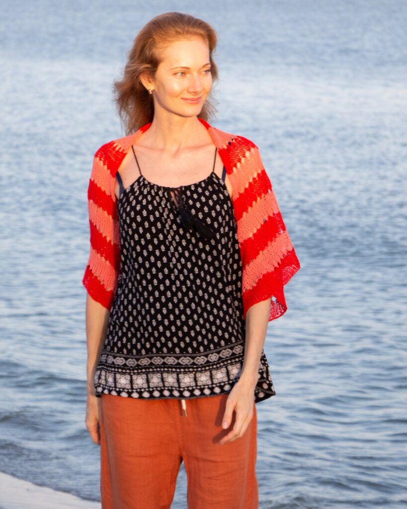 Your Summer Shrug Pattern Is Here And It's Perfect!