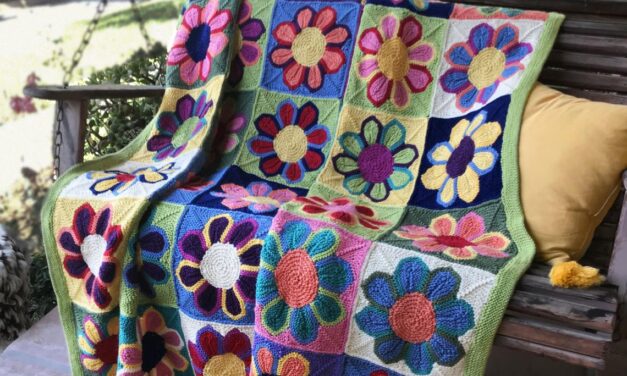 Knit a 1960s-Inspired Flower Show Blanket Designed By Margaret Holzmann