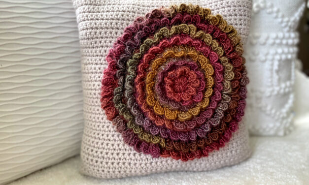 Crochet An Athena Accent Pillow For Your Home Or For The Perfect Housewarming Gift