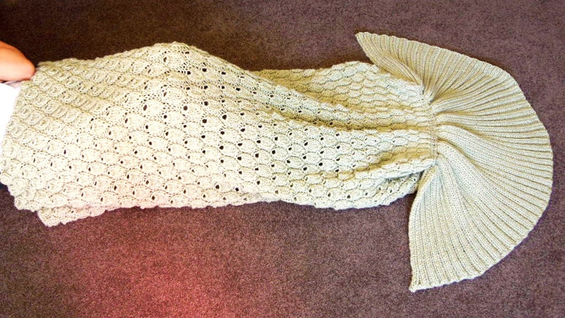 The Best Mermaid Blanket Patterns for Knitters - Seriously Scaled-Up Cuteness! 🧜‍♀️